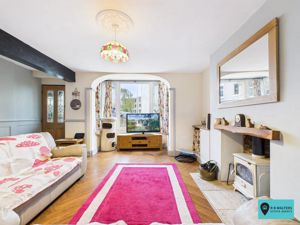 Living Room- click for photo gallery